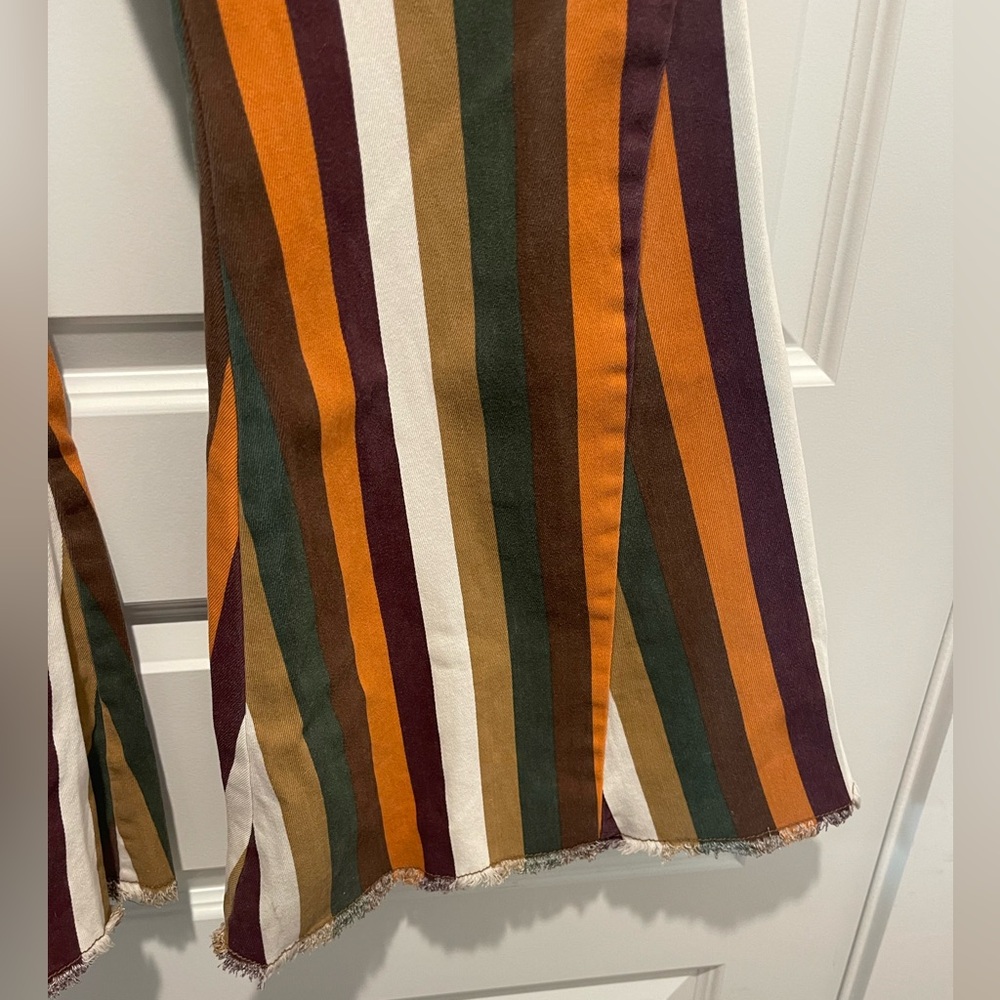 Versona Multicolor Stripe Flaired Bottom Jeans - Picture 4 of 13